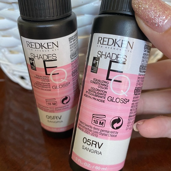 COPY - Redken Shades eq toner 05RV Sangria - Picture 1 of 2